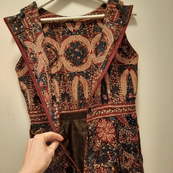 Sleeveless dress - Picture 6 of 7